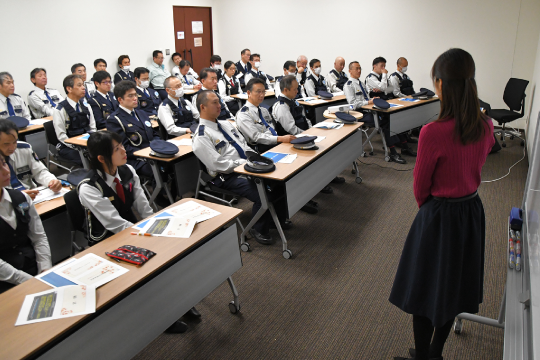 充実した研修で人材を育成するイメージ